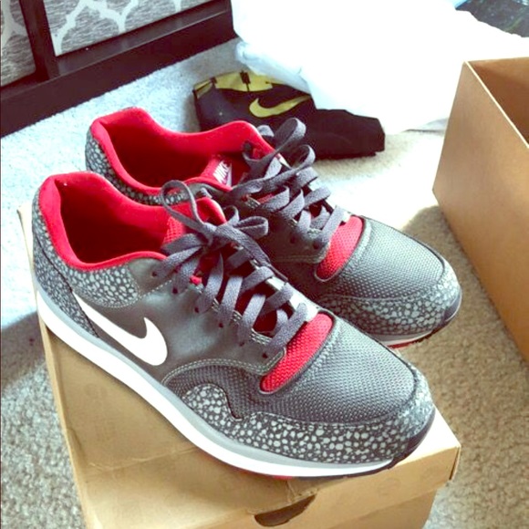 nike air safari le